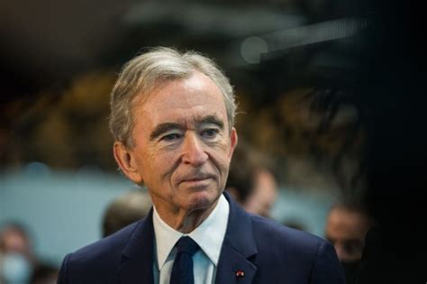 bernard arnault known for.